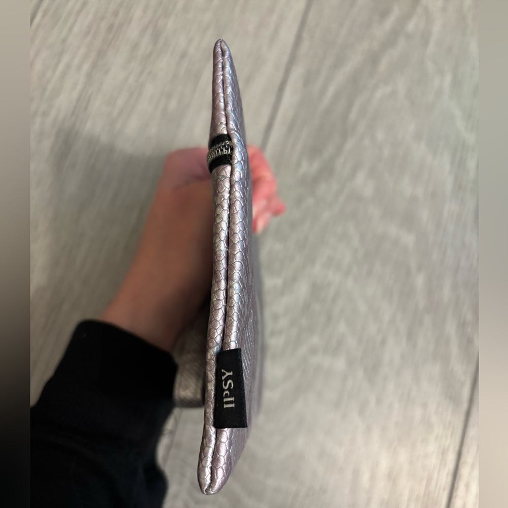 NWOT Ipsy Wristlet | Metallic Snakeskin - Picture 5 of 9